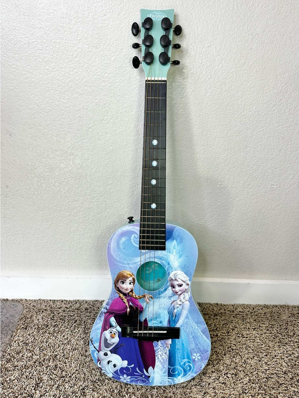 Disney Frozen Acoustic Guitar 31” - Missing a String/5 Strings